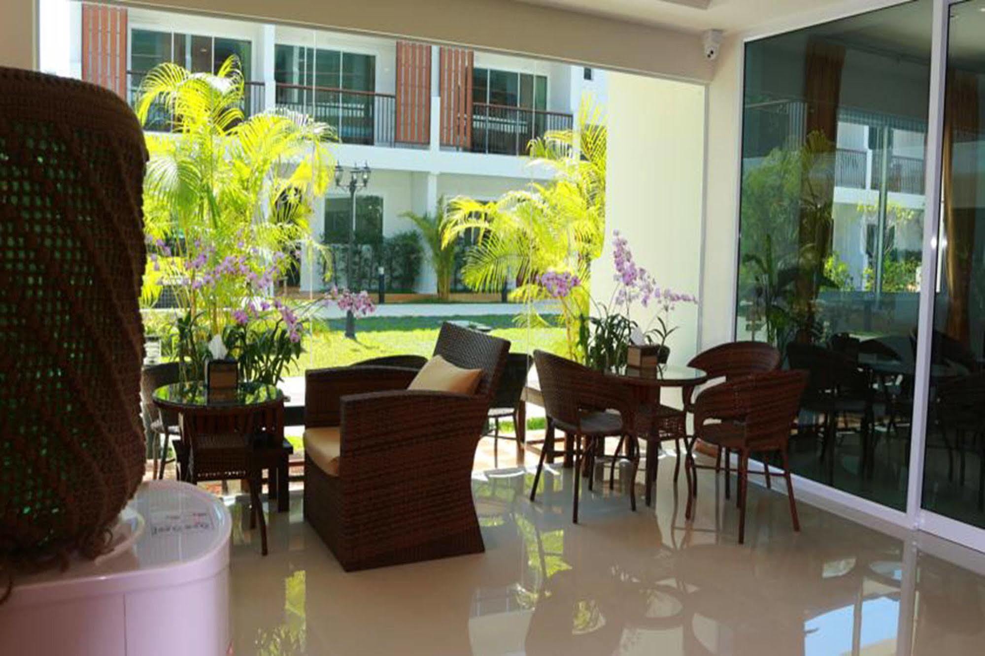 Crystal Lamai Hotel Екстер'єр фото
