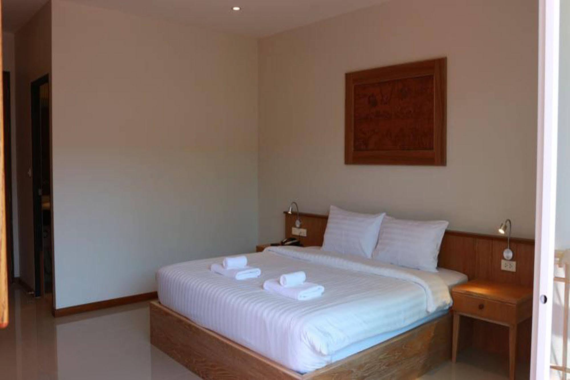 Crystal Lamai Hotel Екстер'єр фото